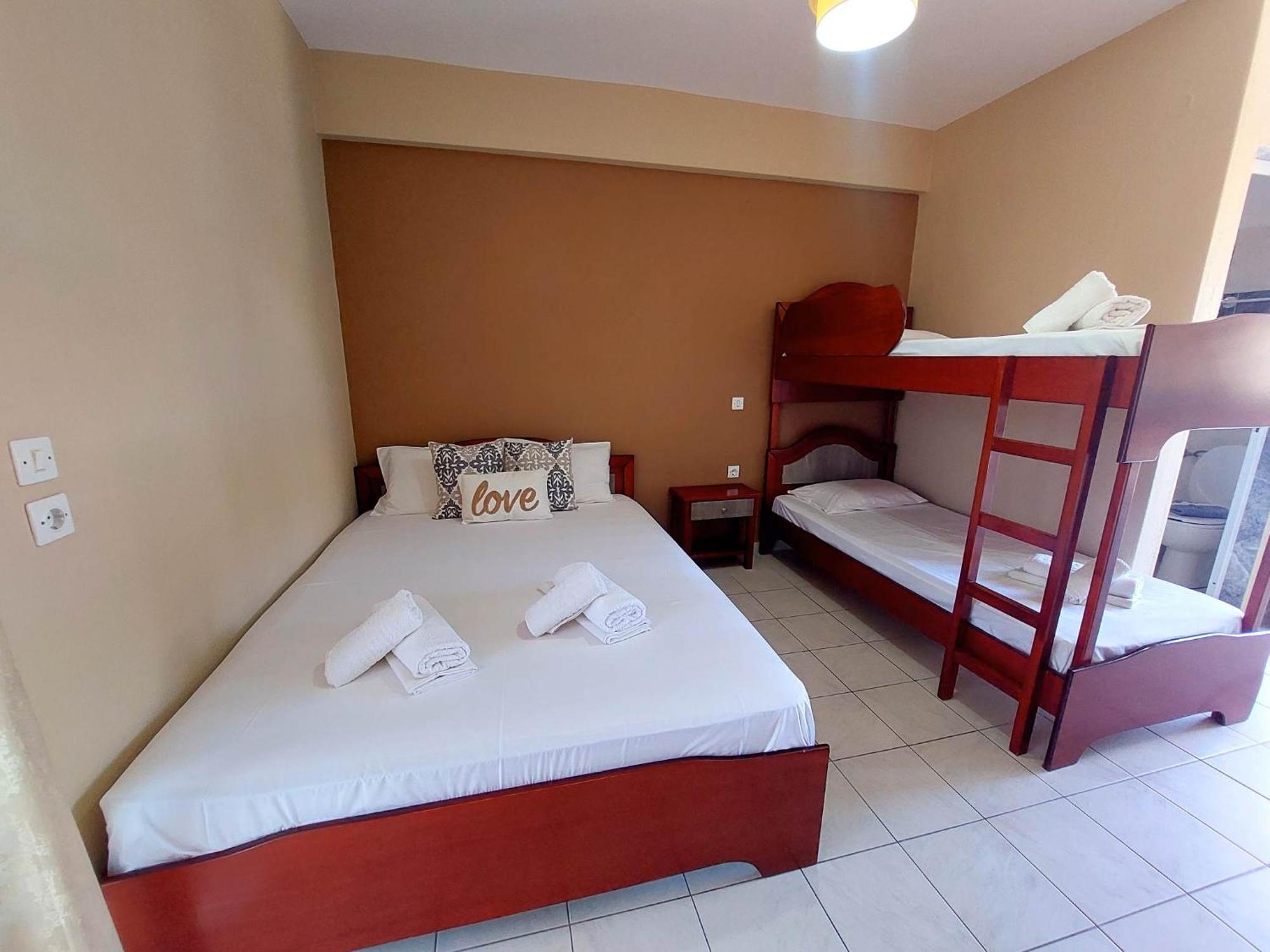 Aparthotel House Michalis Sarti Zewnętrze zdjęcie